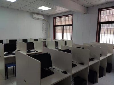濟南魯科教育培訓(xùn)學(xué)校 專業(yè)電腦教室與機房出租服務(wù)